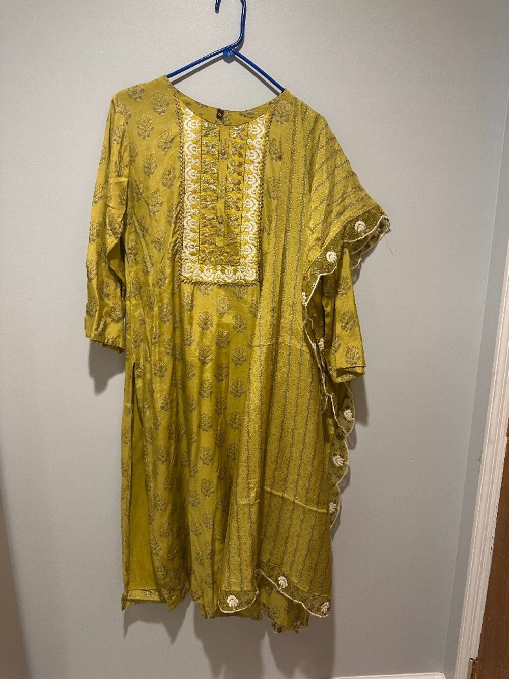 Indian Suit Set XL Yellow Green Silky Dupatta Ethnic Wear Worn Once
